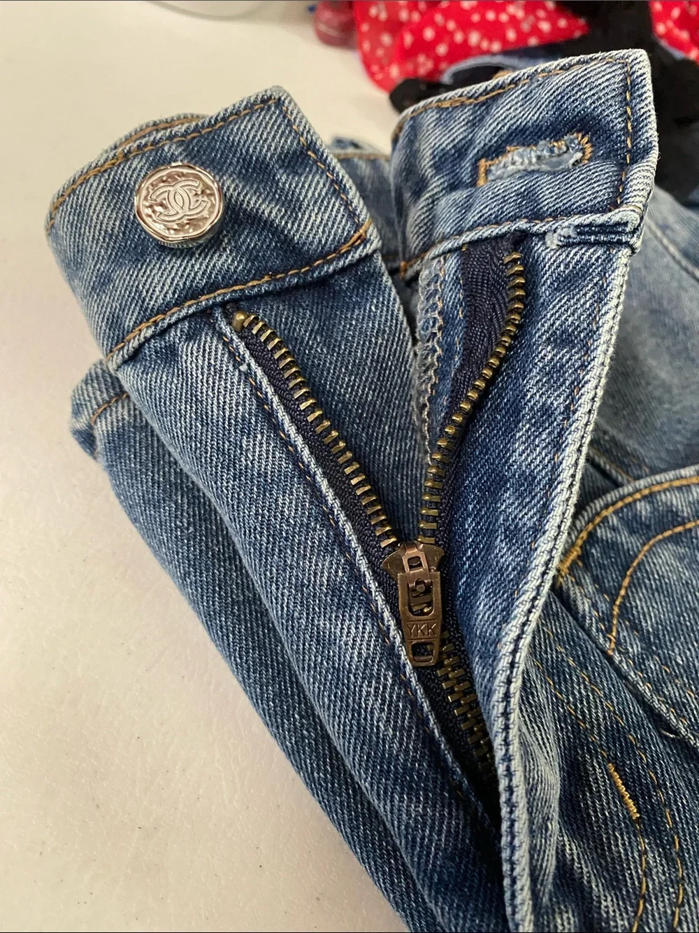 Chanel Blue Denim Skirt with CC cutout front pockets 36